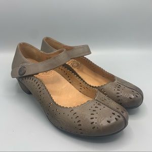Taos Tango Mary Jane Womens US 9.5 Leather Heel Shoe TNG-12847 Cognac.